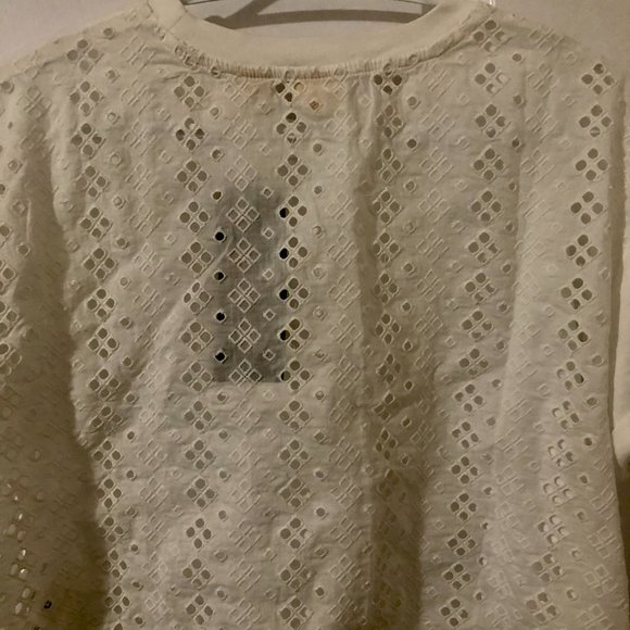 Crochet Lace Back Short Sleeve Top White -… - Picture 5 of 9